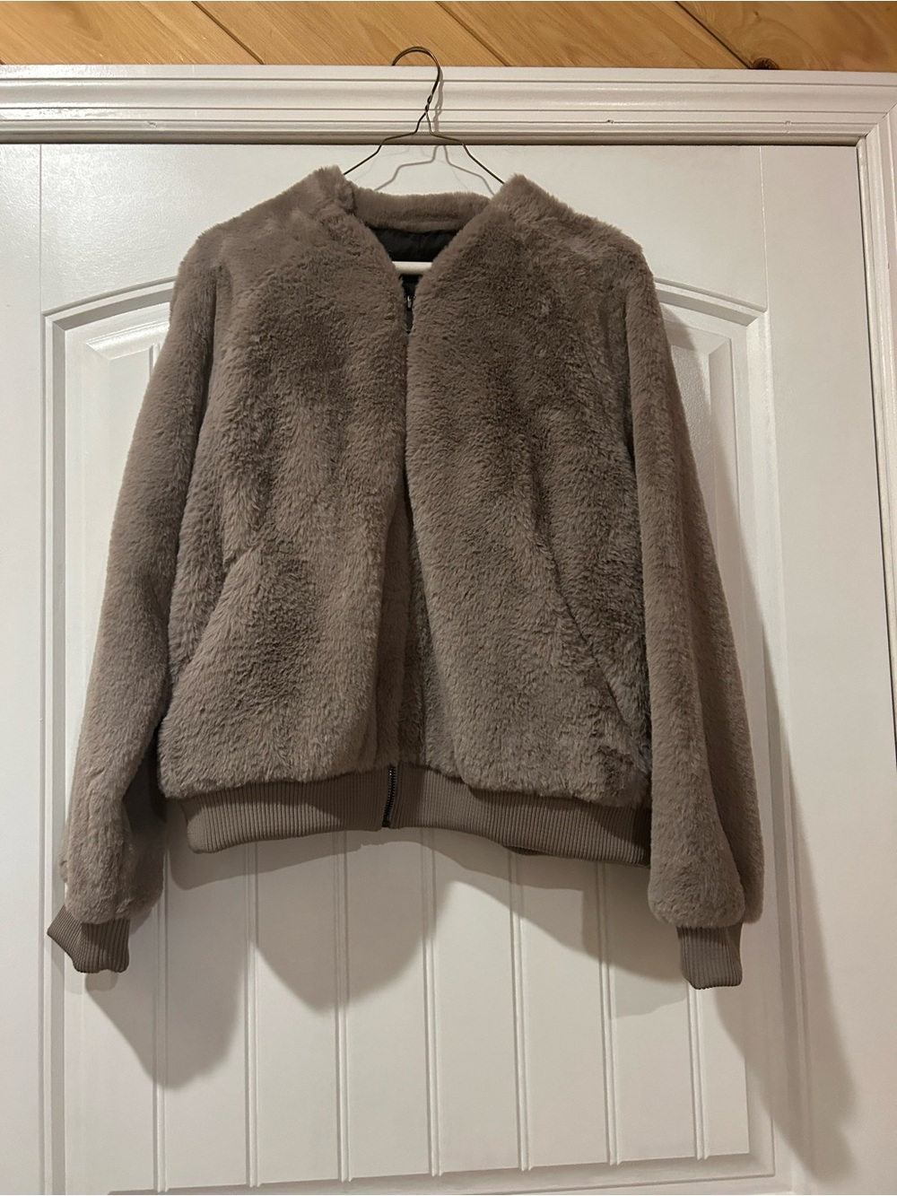 Banana Republic Plush Teddy Jacket in Taupe/Gray